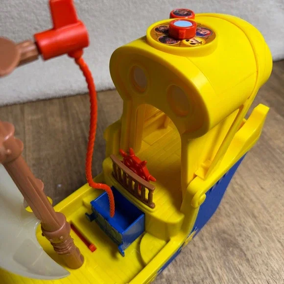 Fisher-Price Santiago of the Seas Lights & Sounds El Bravo Pirate Ship Playset - Picture 7 of 11